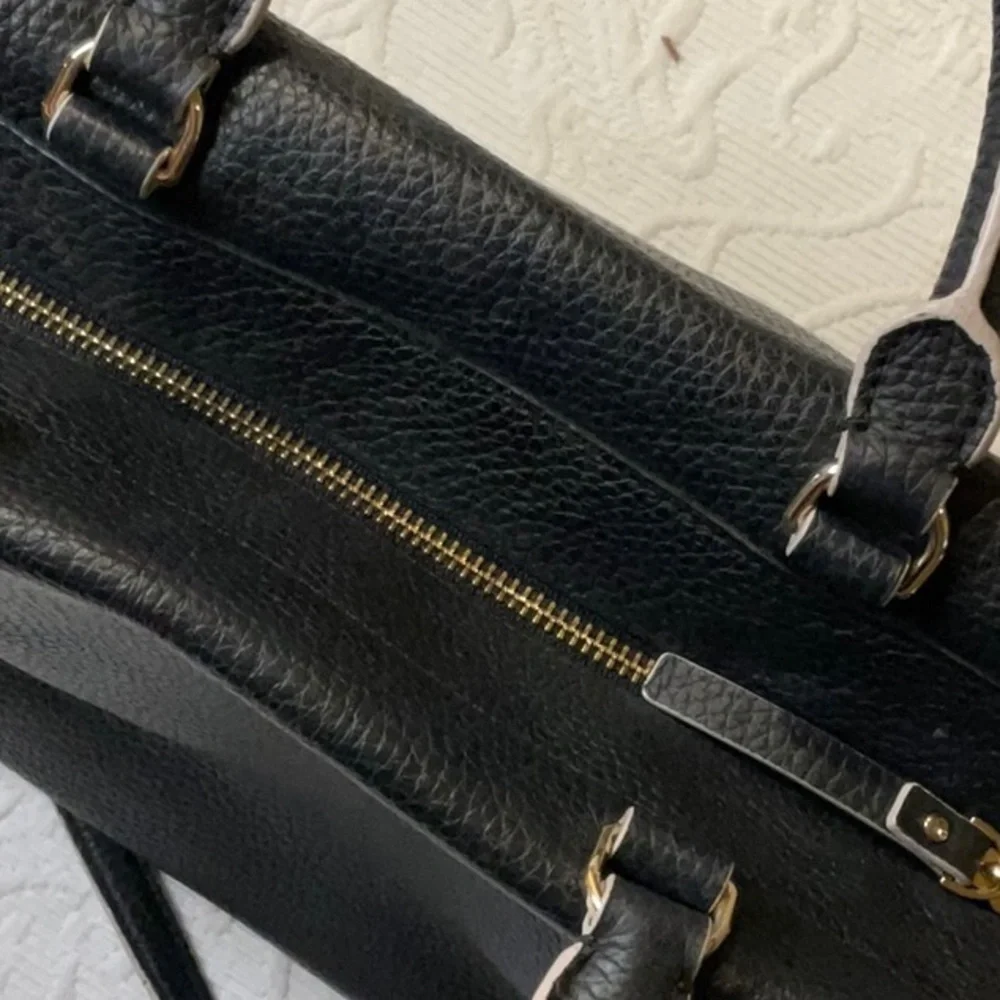 Kate Spade Black Pebbled Leather Satchel. Vintage. Crossbody Adjustable. Pockets